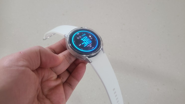 로건 갤럭시워치4 실리콘 스트랩 40mm 화이트 넘 이뻐!