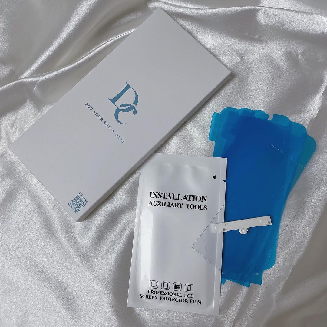 윤채연 on Instagram: “#협찬 “지문방지 무광 필름에 다이아 큐브가 고급스러움을 더하다” 지문이 남지 않는 다이아 큐브 저반사 지문방지 무광 필름 ✩☁︎︎⋆｡ 필름에 있는