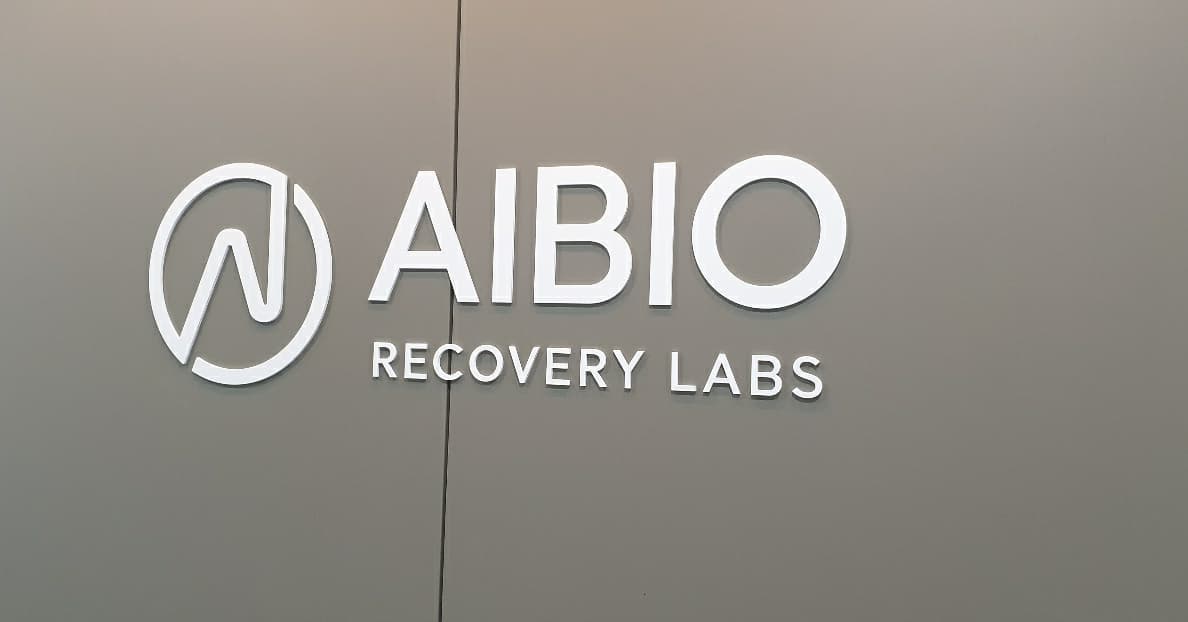 국내 최초 바이오해킹센터
AIBIO  리커버리랩스
두뇌트레이닝 집중력패키지를 소개해요

스마트 명상
브레인 피드백
림프밸런스

우리는 단순한 삶보다는
두뇌와 신체가 최고의 효율을
낼수있는 삶을 바라죠
더 멋지고 에너지 넘치며
스마트한 라이프 스타일 바이오 해킹 AIBIO 리커버리랩스에서
만나보세요

 aibio 유튜브

https://www.youtube.com/channel/UCBRsJJlzeQuF32y3mkPkGtQ/featured

aibio  홈페이지

https://aibio.ai/

#aubio리커버리랩스#뉴로피드백#국내최초바이오해킹센터#두뇌트레이닝#집중력향상#집중력높이는법#수험생집중력#무기력할때#차분해지는법#두뇌최적화방법