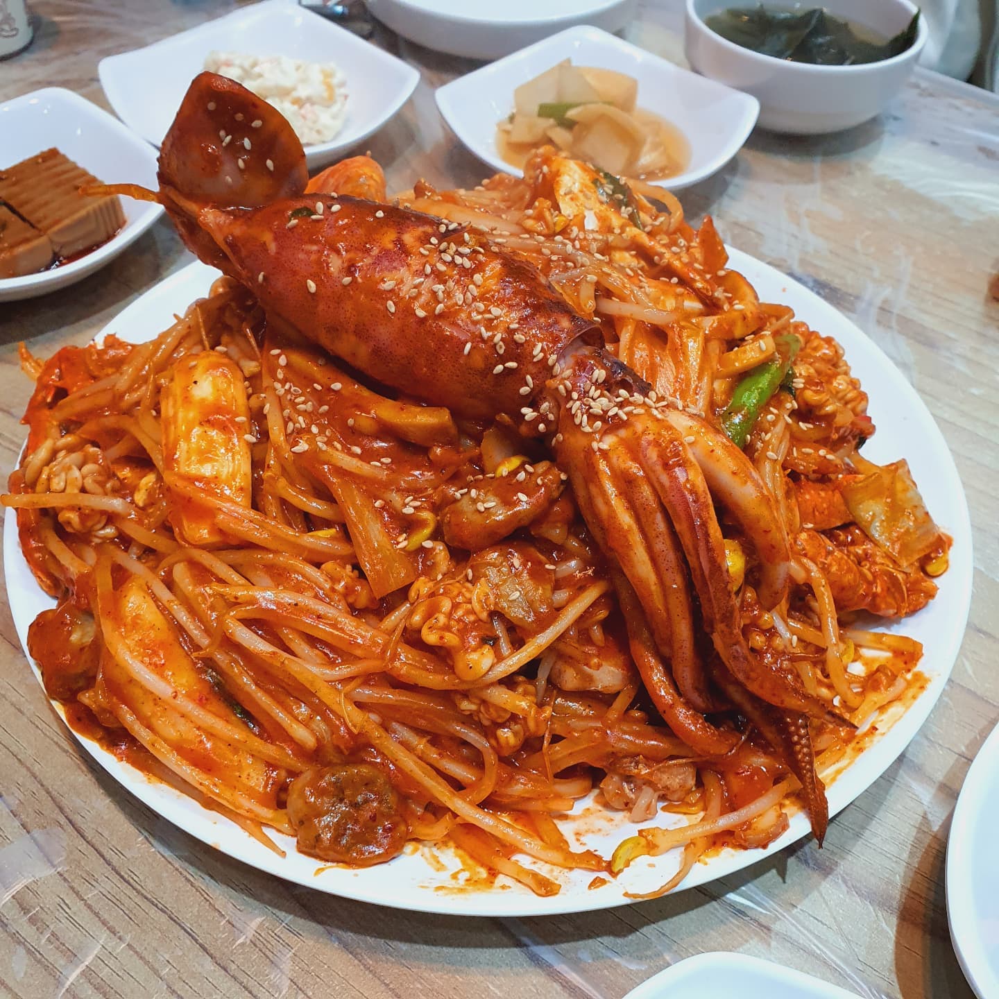 #협찬
매콤한 음식이 먹고싶을땐??
아삭한 콩나물가득 해물과함께 맛있게먹을수있는 해물찜으로픽!

푸짐하고매콤하고 넘맛있옹♡♡

#화성봉담맛집#화성회식#봉담맛집#봉담외식#봉담해물찜