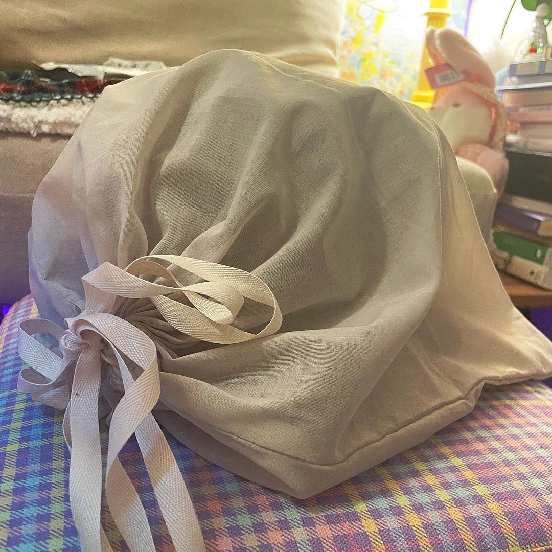 하뜨하뚜하트요정ʚ♥ɞ on Instagram: “🎁🎁 . . 너무ㄹㅓ블뤼해서겟겟🎀 버킷햇ㄹ ㅓ버러버러버🙆🏻‍♀️💕 여기모자사랑ㅎ ㅐ에에에애☺️ . . #버킷햇 #버킷햇추천 #여자버킷햇 #꽃모