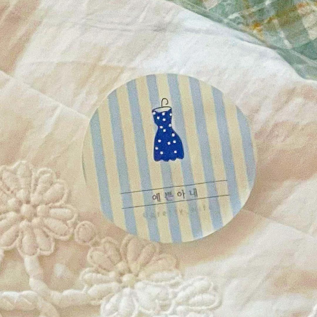 하뜨하뚜하트요정ʚ♥ɞ on Instagram: “👩🏻‍🍳👰🏻 . . @gonji_n.n 아뉘넌애기가둘이지만 나눈가스연결도안한집에살고있어여🤍 그래도이거입고밥먹어볼게 우리집오면놀라지말아여 당분