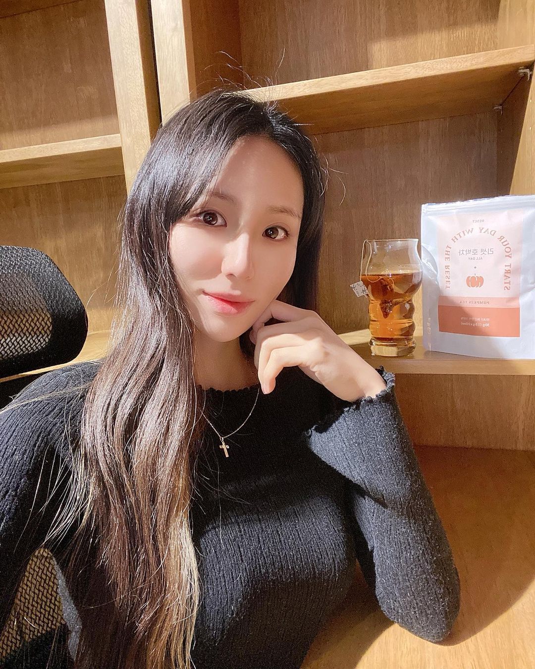 좋은건 여리가 공유할게😏 on Instagram: “#협찬 내 몸의 가벼움을 되돌리는 시간 [리본즈컴퍼니] 리셋 호박차🫖 나트륨과 카페인으로 가득찬 일상속, 건강한 모습을 되찾고자 하는 건간한