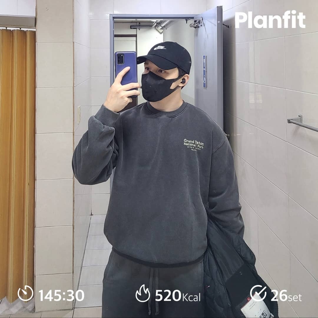 오운완!!🔥

조금씩 불균형 잡아가자!!💪🏼

옷 한사이즈 더 늘려야지😆