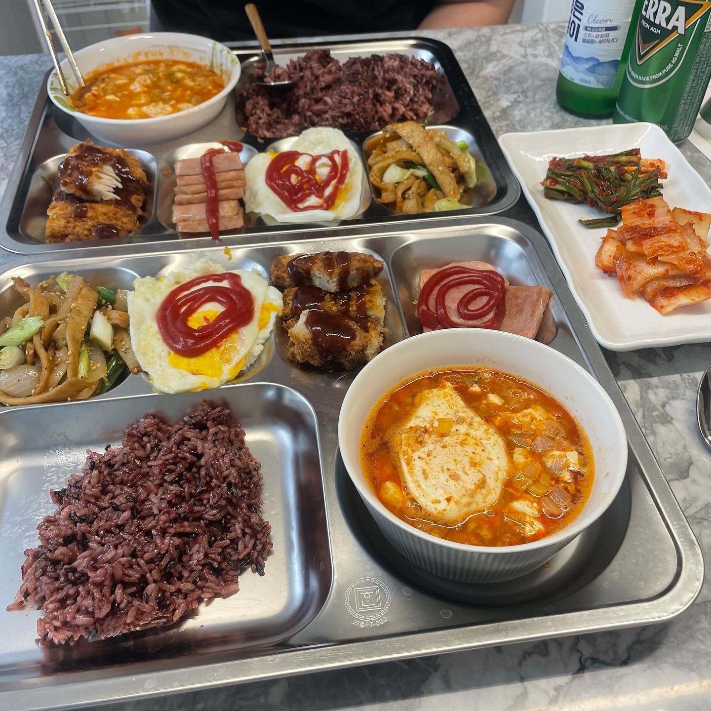 신혼부부 밥상 🥄

식판에 꽉채우니 너무 행복 💯