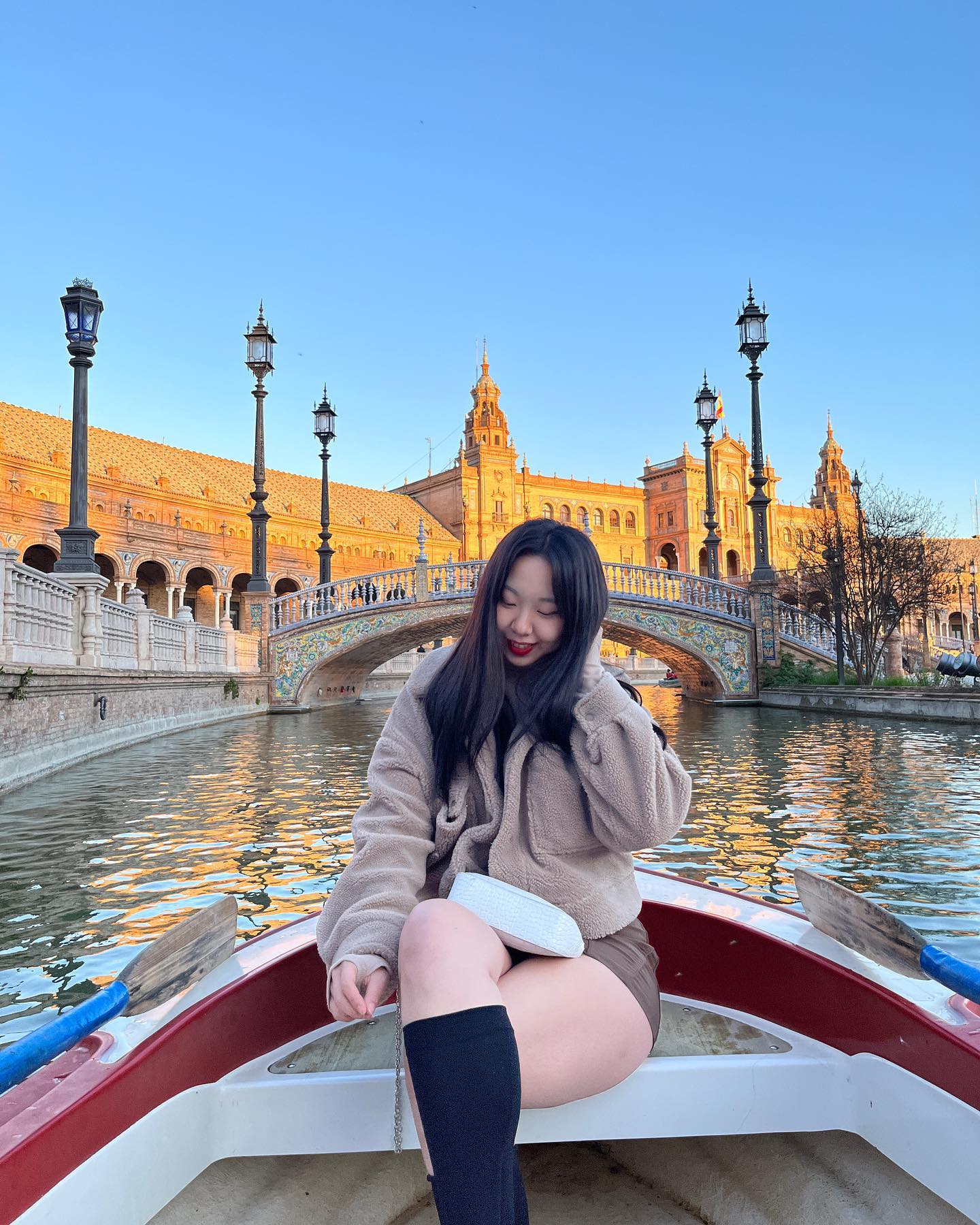 Come join me on the boat😉