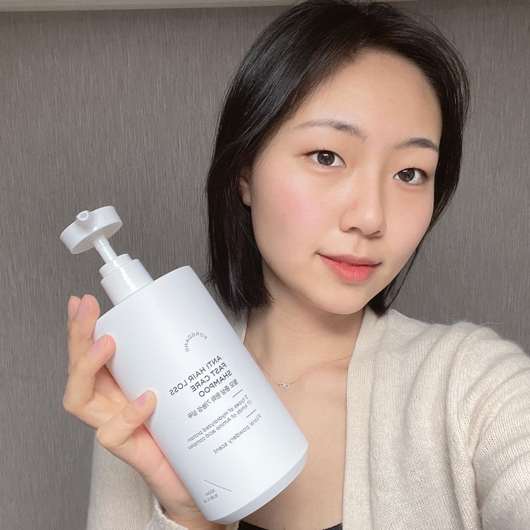 김가은 맞팔해요🥰 칼맞팔 소통💖 on Instagram: “#제품제공 ❤️[퐁당] 안티 헤어 로스 패스트 케어 샴푸❤️ 두피랑 모발이 건강하고 탈모 증상도 없는게 최고잖아요 :) 탈모는 항상 빠르게