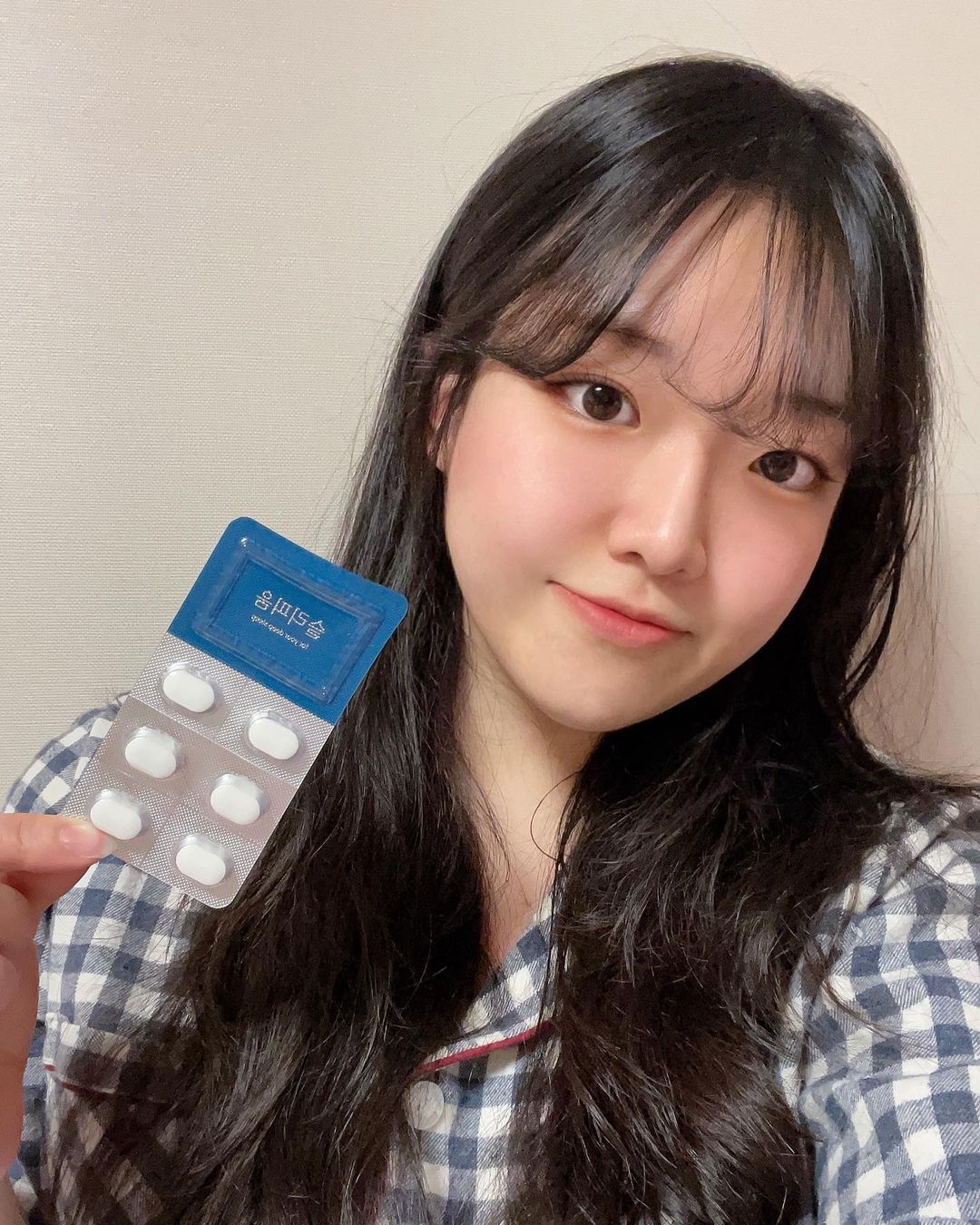 @dainnindaeyo on Instagram: “#협찬 처방이 있어야하는 수면유도제와는 다르게 수면영양제로 불안정한 수면패턴과 불면증에 도움을 줘서 간편한것 같아요☺️😴 #웰릿 #슬리피움 #수면 #꿀잠 #수