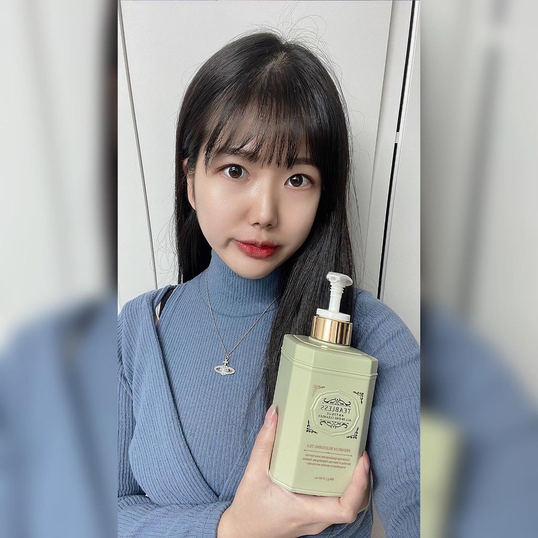김지성 on Instagram: “#광고 #협찬 #제품제공 📣이 포스팅은’티블레스’에서 제품을 제공받아 체험 후 솔직하게 작성된 리뷰입니다. 제가 사용한 제품은 티 블레스 앤틱 올인원 클렌저 샴푸