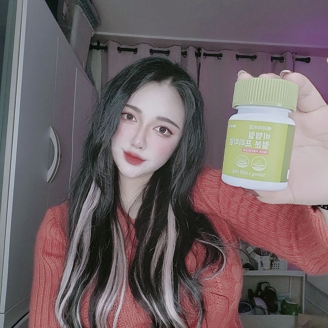 @mayeeeri shared a photo on Instagram: “#협찬 [베라라이프 비헴철 철분 프리미엄] 식물성 원료만을 모아 만든 베라라이프 비헴철 철분제 ! 철분부족으로 빈혈을 겪는 여성들이나 임산부, 수유부를