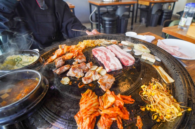 관양동 삼겹살 인덕원회식장소 외식장소 최고인 우리왕뚜껑생삼겹살