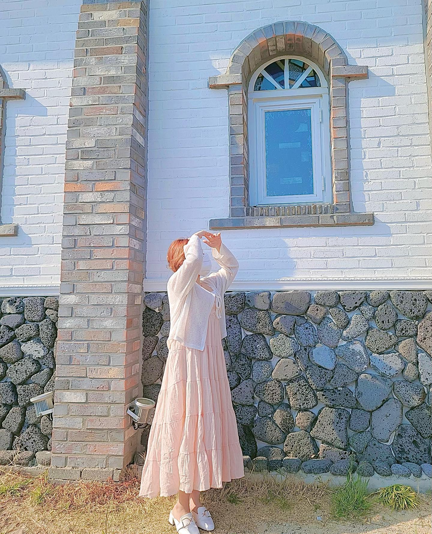 햇빛을..가리는 척 하라구…? 🤥 요로케…?? 이거 마쟈?? 찍고잇어!? 잘나와????

#부산 #죽성성당 #바다 #카사부사노 #신발샷 

#인스타그램 #인스타 #좋아요반사 #좋반 #첫줄반사 #0414가넷 #0414바로오늘 #데일리 #친구해요 #일상 #첫줄반사 #팔로우환영 #팔로우백 #인친해요 #인친환영 #소통 #소통해요 #맞팔해요 #선팔하면맞팔 #맞팔 #f4f #like4like #첫줄좋반 #likeforlikeback #likeforlikes #l4l❤️