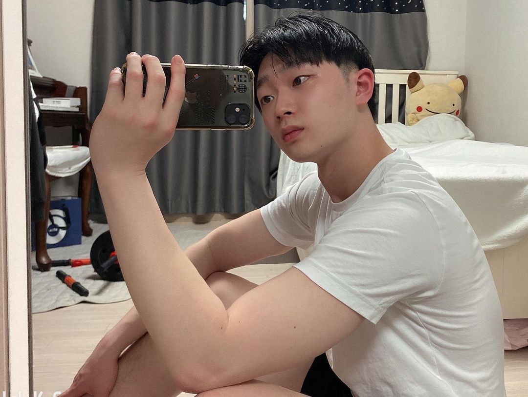 최승호’s Instagram post: “평소 정체기가 왔을 때, 운동 방법, 횟수 조절도 해보고 부스터나 보충제 생각도 여럿 해봤는데요 부스터를 먹게 되면 카페인 같은 첨가물들 때문에 몸이 망가지진