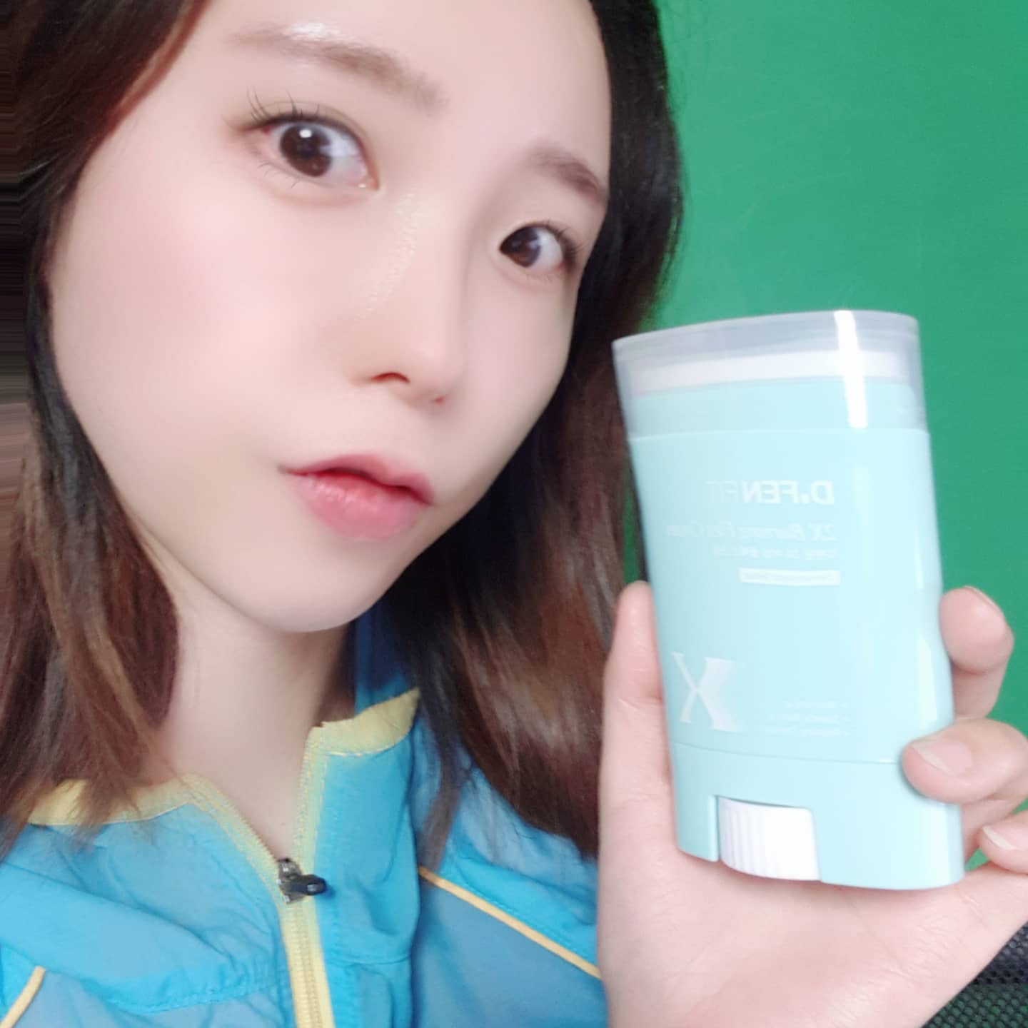 #협찬 
운동전 워밍업크림바르고 
제대로 운동하기! 

운동하기전 가볍게 슥슥슥 
바르기 편해서 우왕굿~

후끈후끈~! 
점점 달아오르는느낌쓰~ 
팔 다리에 헬스크림 바르고 
운동하면 땀이 줄줄줄 많이나서
운동효과 두배로+_+ 

파스향이 강하지 않은 
스포츠크림이라 맘에든당~! 
.
.
.
.
.

#첫줄 #일상 #일상스타그램 #운동스타그램#운동하는여자 
#디펜핏 #2X버닝플랙스크림 #운동크림 
#헬스크림 #땀폭크림 #스포츠크림 #눈바디 
#선팔하면맞팔 #좋반 #좋테 #첫줄반사 #직장인일상 #직딩 #셀카스타그램  #셀카 #셀스타크램 #얼스타그램 #직장인운동 #l4l #like4likes  #선팔환영 #인친환영