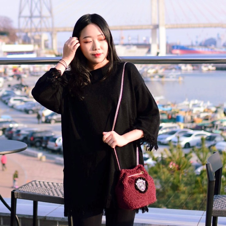 HEUREUX 오르바이스텔라 양털 버킷백, 롱패딩에도 어울리는 가방! 데일리백추천