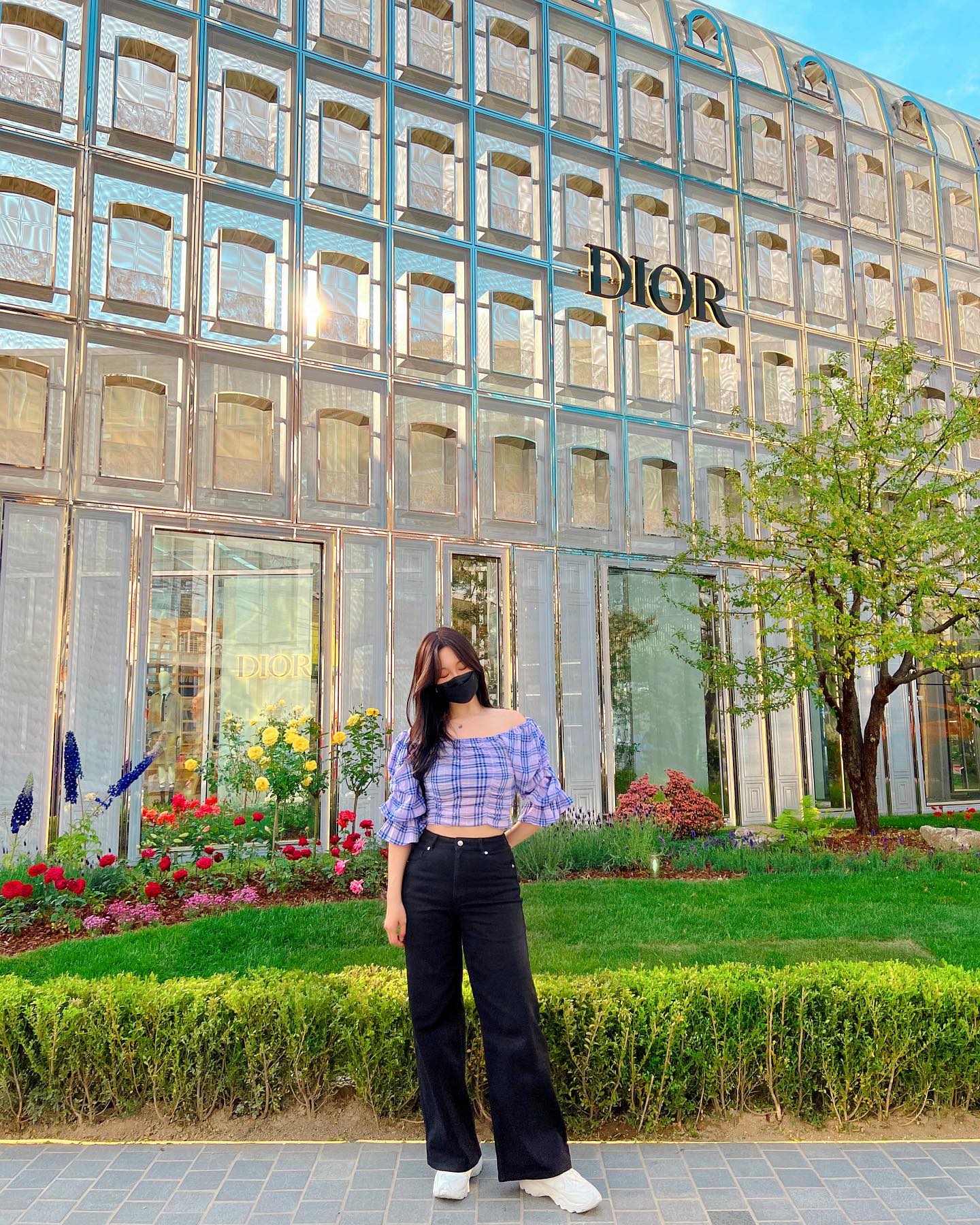 🌷

#디올성수 #dior #ootd

#나이키 #nike #운동화
#niketc7900