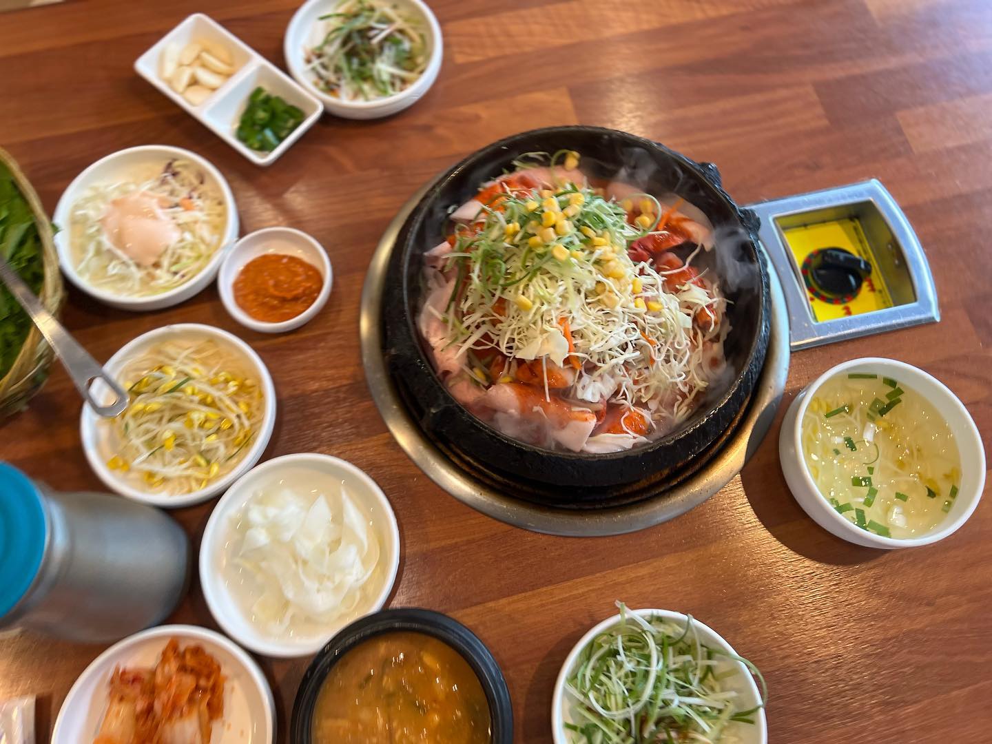 오랜만에 순천대!!!!

#순천맛집 #순천돼지마을 #고추장불고기 #순천대학교맛집