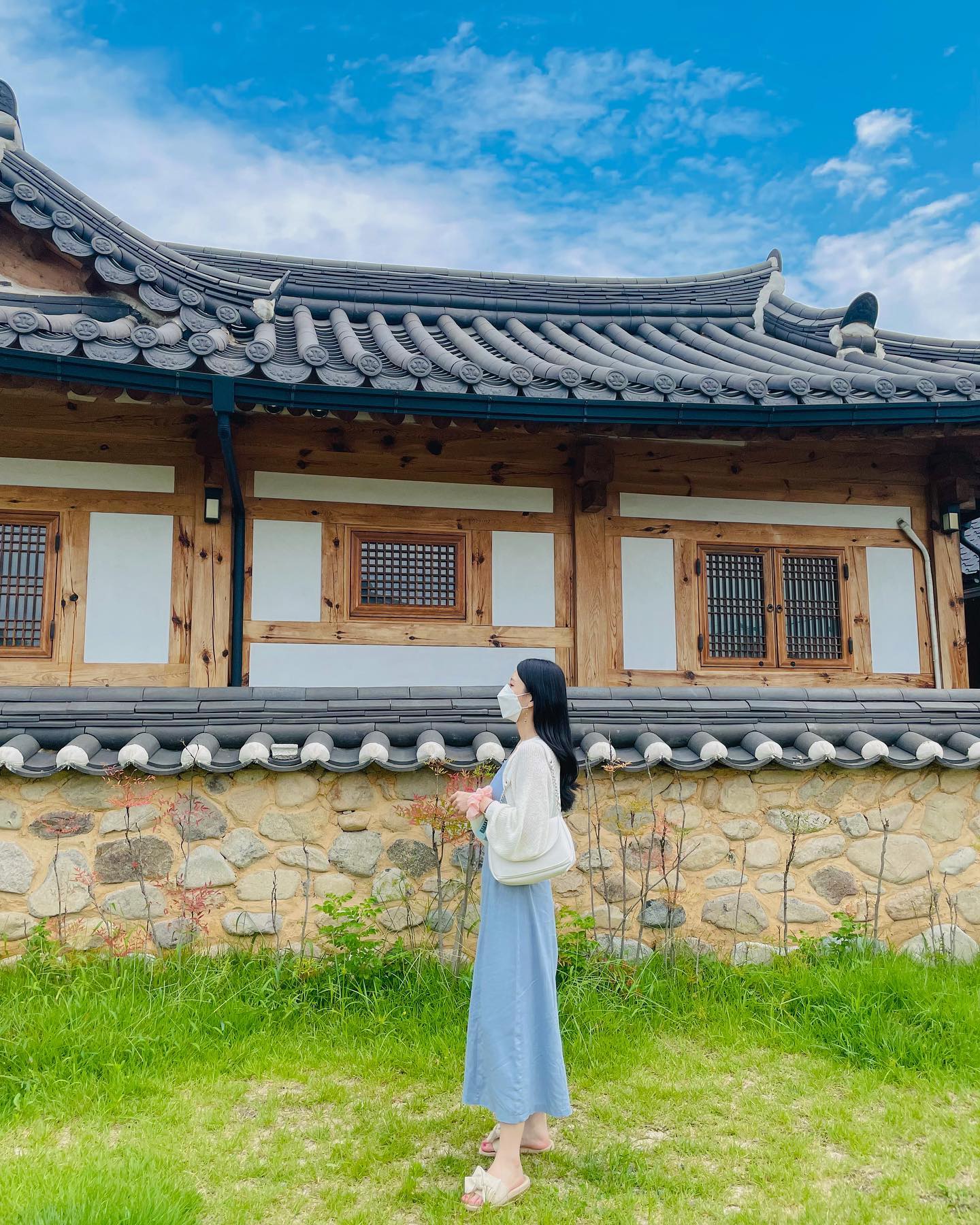 지금 날씨에 딱 놀러가기 좋은 경주🫶🏻

경주는 수학여행 이후로 처음인데 정말 많이 바꼈더라구요😳
관광지랑 맛집 다 모여있어서 뚜벅이 여행으로도 참 좋을 것 같아요❤️