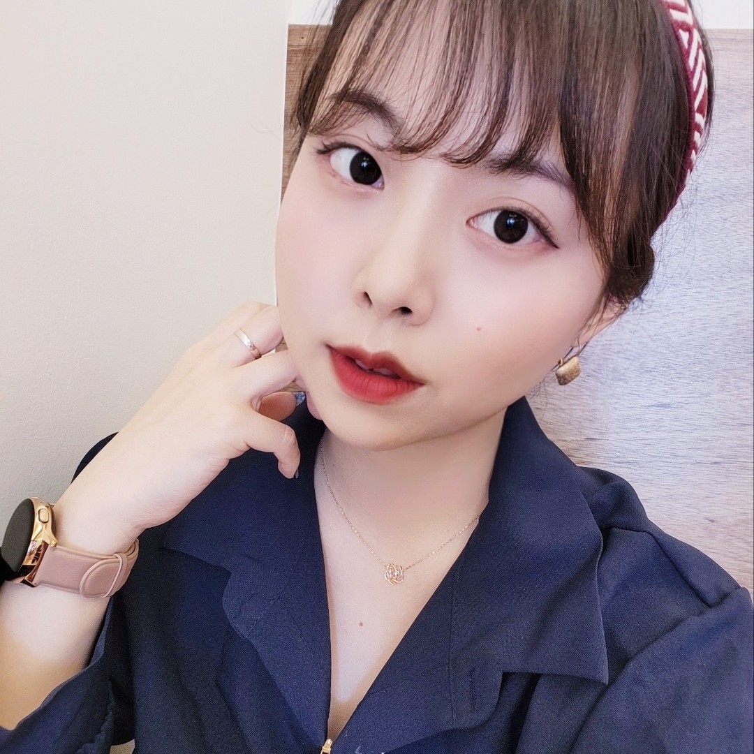 #첫줄앙영 팀버튼특별전+로운라온둥이💜
#소품샵 #이나더베어
#이나더베어
.
.
.
.
연차 스타트˃ᴗ˂👐
쨍한 초여름 날씨에🌿

너무 좋았던 팀버튼 전시.
무채색만 가득 있을 줄 알았는데,
찰리와 초콜릿 공장의 색감이
괜히 나온게 아니었구..💕

전시 끝의 현장 영상에서 본
반짝반짝 빛나는 팀버튼쓰의 눈빛이
아직도 생생해요◕‿◕
많은 습작들 덕분에 볼거리가 많아서
놀랐구~ 너무너무 강추하는 전시회예요오✨
.
.
내 인생에서 쩨일 스펙타클하고
기운 넘치는 부분을 함께했던,
나의 정아언니⭐️
이제는 사랑둥이들과 함께
예쁜 일상중이시라니..🌸

로라둥이들이 저한테 폭! 안겨서
웃을 때, 아 너무 행복했어요🧸
.
.
.
얼마만의
일기피드?🐾
끄적끄적ت
.
.
.
#두개#더올릴예정 #아이쥬아 #ㆅㆅ 
#팀버튼특별전 #DDP #MrHappyFace
#로운라온 #이란성쌍둥이 #beautiful
#여름휴가 #dailystagram
#OOTD #Instapic #Outfit