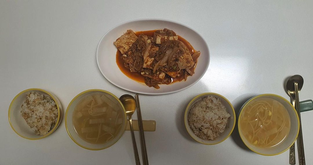 Instagram post by 후니 • Jun 3, 2022 at 11:13am UTC