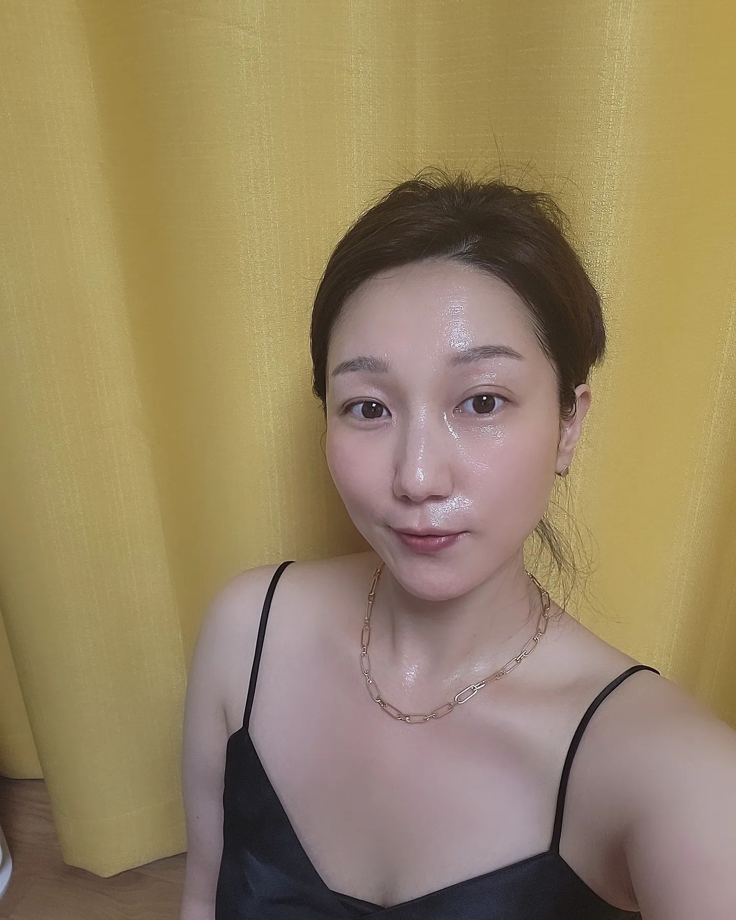 .
오늘하루도 내 피부는맑음😍😋

#피부광 #자연광 #홈케어 #인셀덤 #좋아요
#제품문의 #피부가열일중 #똥손 #셀카고자
#부산 #포항 #대구 #울산 #의정부 #서울 #전지역