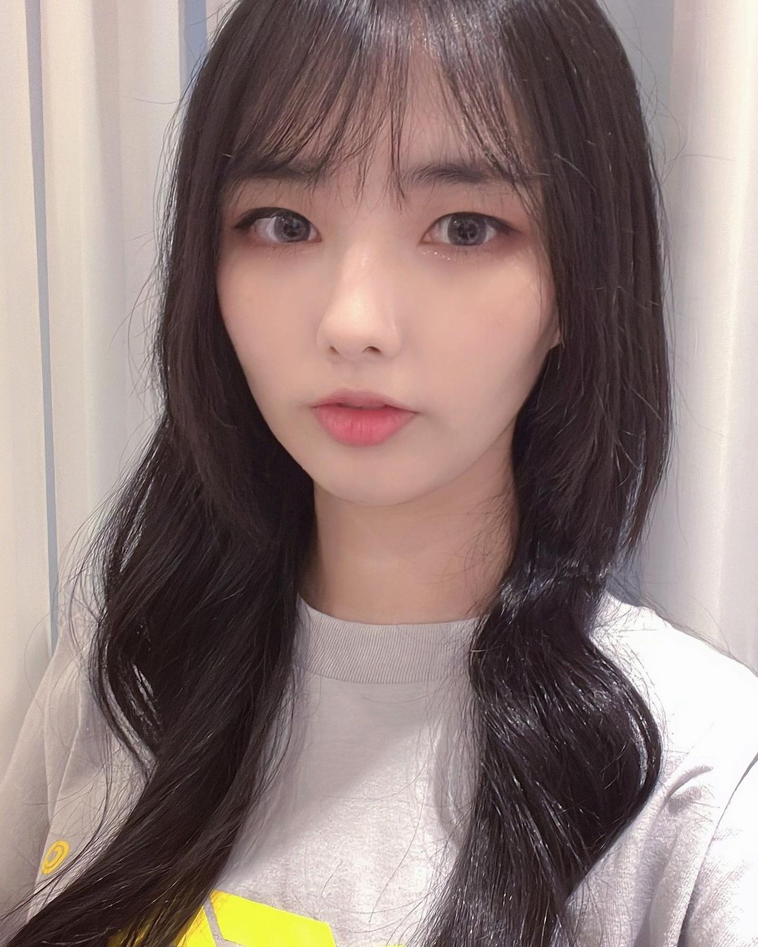 ㅅㅔㄴㅏ on Instagram: “#광고 공책 잘못 챙김..😵‍💫 #셀카…”