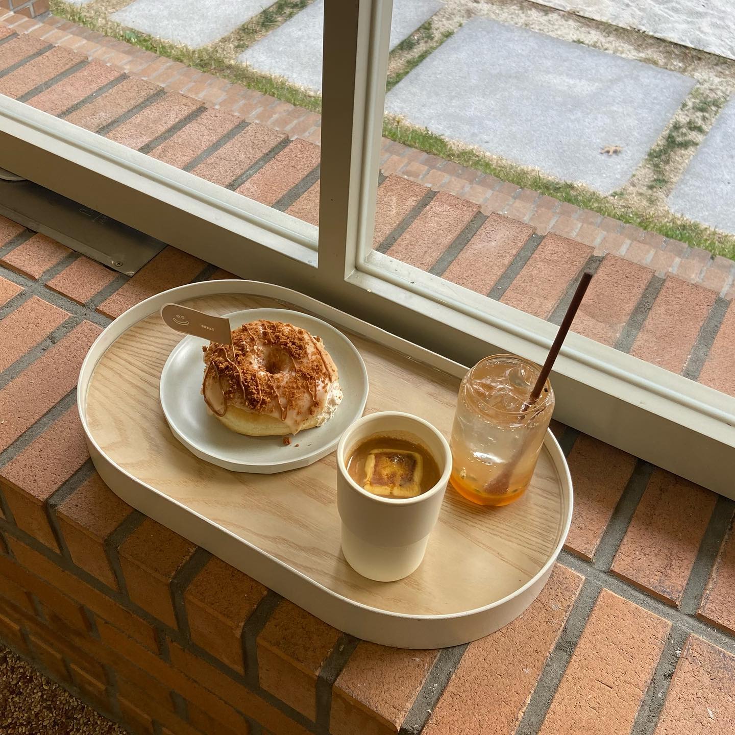 아침부터 빵이 넘 먹구싶댜 🧡