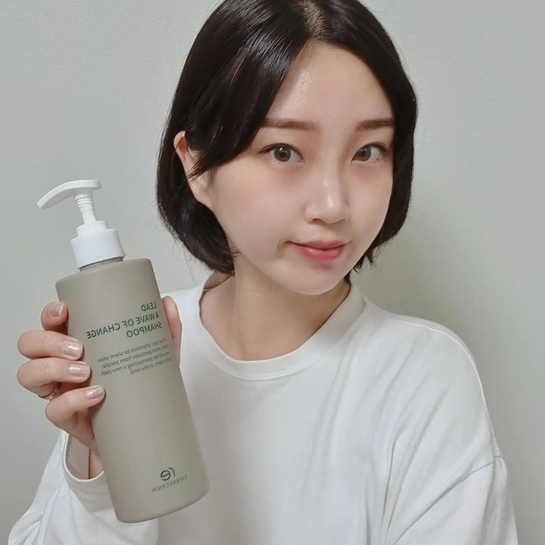 박박이 부부 신혼일기❤ on Instagram: “📍리커넥션 LEAD A WAVE OF CHANGE SHAMPOO #협찬 @reconnection.official 너무너무 좋은 탈모샴푸!! 소개 똭!! 이브랜드 생소해서 음? 좋을까? 싶었습니다! 예 그랬어