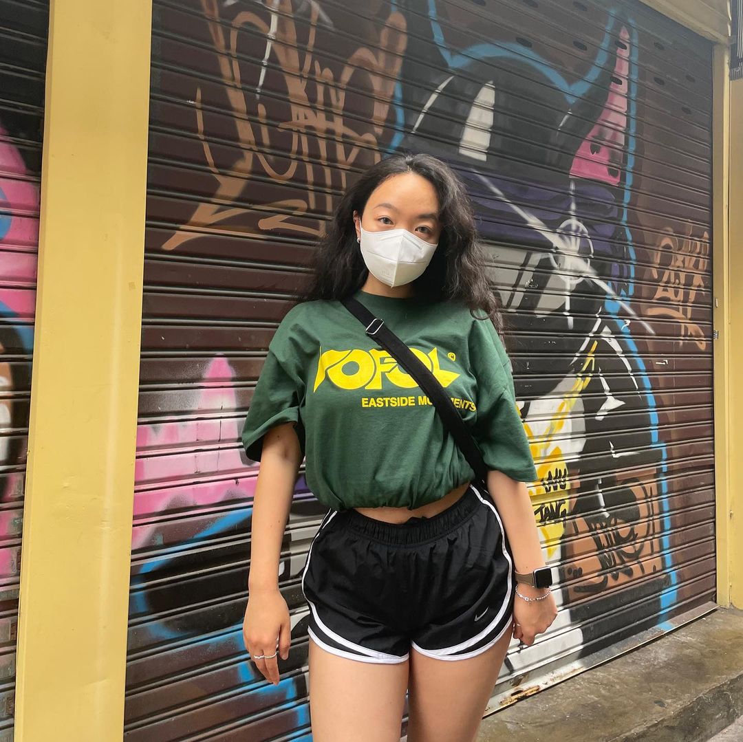 Rose on Instagram: “#광고 #ad Friday means shopping 🖤 #나이키 #dickies #stussy #carhartt #newbalance #adidas #10deep #patta #kith #supreme #offwhite #noahnyc…”