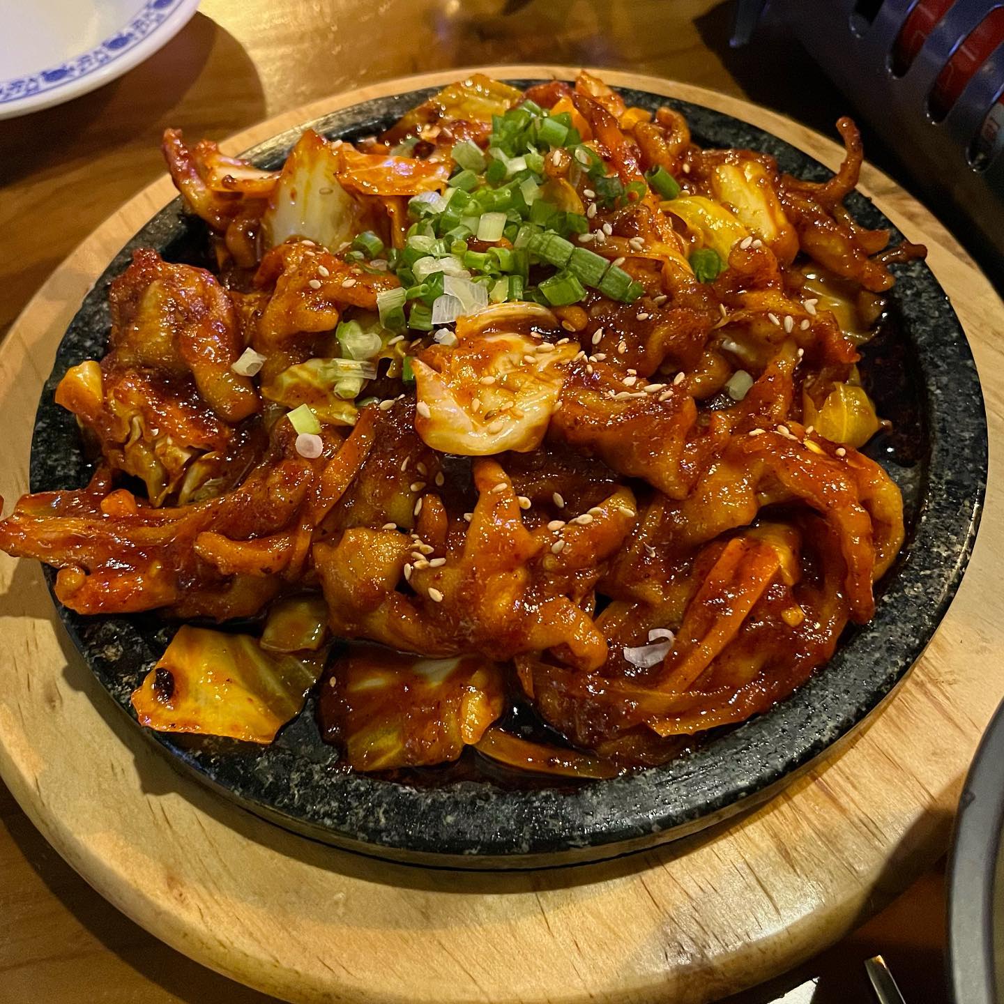 시원한 맥주🍺와 함께할 안주를 찾으세요? 
#탐라포차 강남역점

🌱메뉴
뼈없는 매운닭발: 14,900
탐포탕(탐라해물탕): 22,900
김치피자탕수육: 13,900
제주봉골레: 12,900

📍위치
서울 서초구 서초대로77길 43 3층

강남에서 친구들과 시원하게 맥주 한잔 하러 갔던 곳인데..
여기는 술집인가, 식당인가?🤔

안주들의 퀄리티에 반해 메뉴를 끊임없이 주문했던 곳이랍니다🤣

내부 인테리어도 예쁘고 메뉴도 테블릿을 이용해 주문해서 편하더라구요☺️

술이 쭉쭉 들어가는 #탐라포차 추천합니다🥰

#탐라포차 #탐라포차강남역점 #강남역맛집 #신논현역맛집 #술집 #안주 #강남술집 #먹스타 #맛집 #맛집탐방 #선팔맞팔환영 #선팔하면맞팔