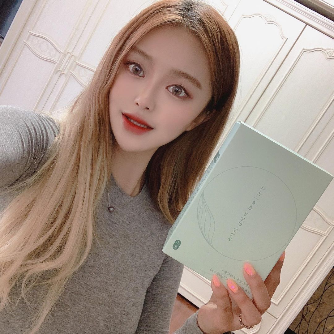 @24.39_k on Instagram: “다온 다이어트 ⠀ 건강한 다이어트는 다온 다이어트로 ‼️‼️ 1포에 112kal 밖에 안되는데 밥먹은듯한 포만감과 20배 추출 분말 히비스커스 함량으로 탄수화물이 지방으