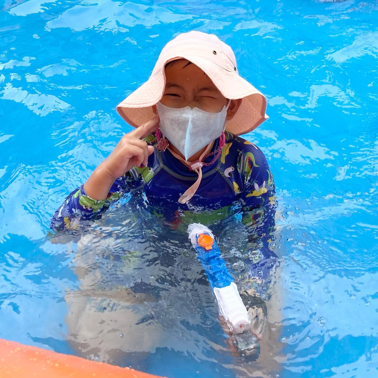 ❤️
이틀에한번꼴로물놀이하는중-
오늘도나는즐거워하는널보며
하염없이물멍만때렸죠🥱
.
#노는건니가
#살타는건내가