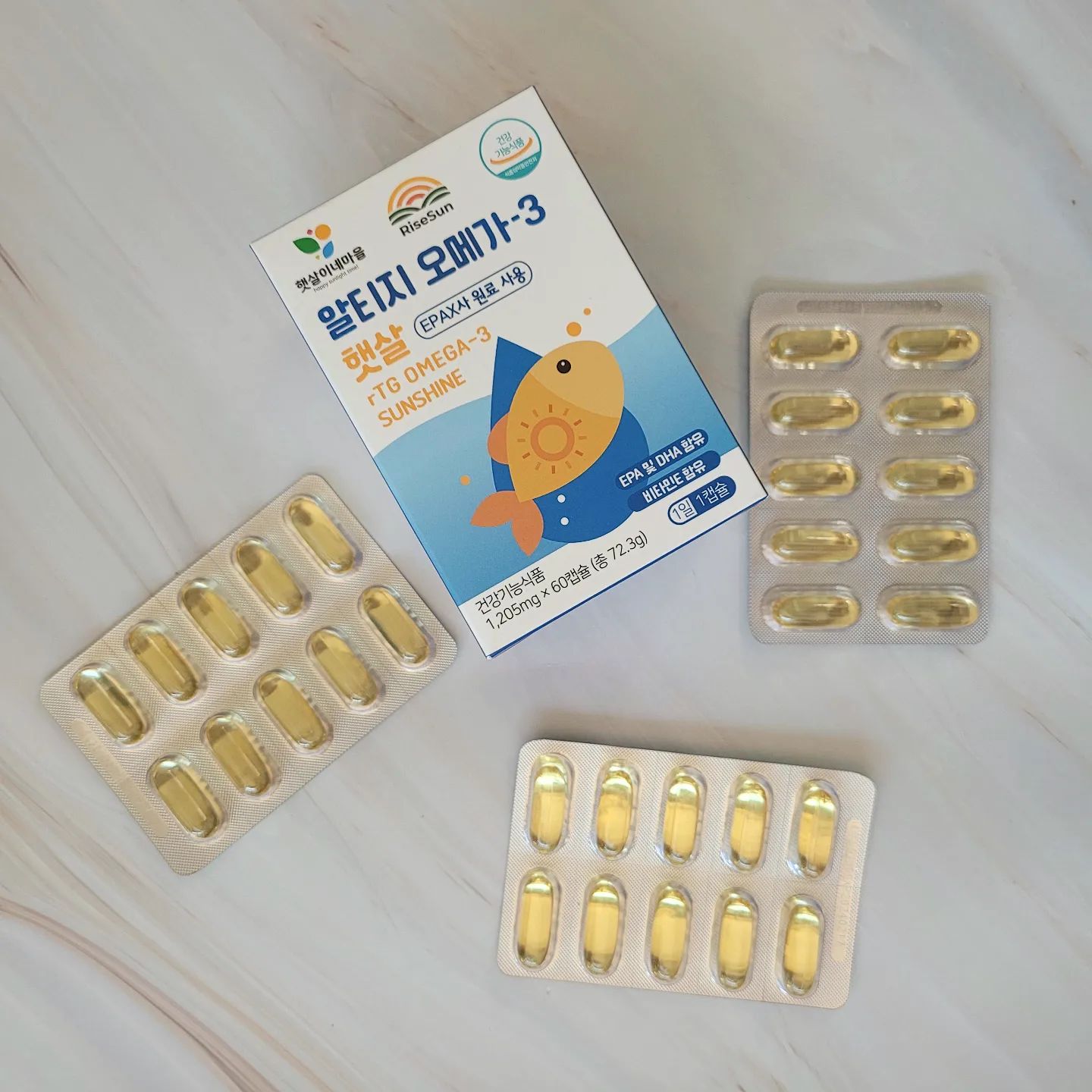 '업체로부터 제공받은 제품입니다'

아 맞다
아...뭐더라
이런 소리 입에 달고 사신다면 당연히 오메가3는 드셔야 할때란거 아시죠?☺️
노르웨이 EPAX100%원료를 사용, 비린내를 최소화한 공정으로 비린내가 나지 않아 먹기가 너무 편했어요
저는 육류와 밀가루, 당분 섭취가 많아서 정말 꾸준히 먹고 있는게 오메가3인데 먹어본 오메가3중 비린내가 가장 안느껴졌던 제품 같아요💜
하루 1알로 콜레스테롤 관리 참 쉽죠?🤗

#오메가3추천 #알티지오메가3추천 #혈액순환개선제 #혈액순환제 #혈액순환 #햇살이네마을 #콜레스테롤영양제 #기억력향상 #RTG오메가3 #오메가3 #알티지오메가3 #혈액개선 #혈액순환영양제 #콜레스테롤 #오메가3효능 #중성지방 #RTG오메가3추천 #알티지오메가 #알티지오메가3효능 #중성지방낮추는법