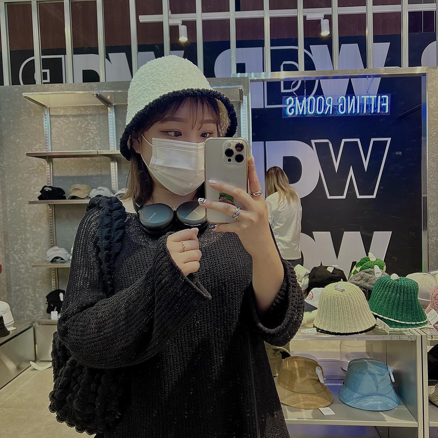 💇🏻‍♀️
•
•
•
•
•
#인스타그램 #일상스타그램 #일상 #데일리 #소통 #98 #25 #좋아요 #좋아요반사 #좋반 #선팔시맞팔 #맞팔 #ootd #오오티디 #패션 #무채색 #셀스타그램 #셀카 #술스타그램 #홍대 #어썸마운틴 #lfl #like4likes #fff #followforfollowback #selfie #instagram #instagood #instadaily #daily