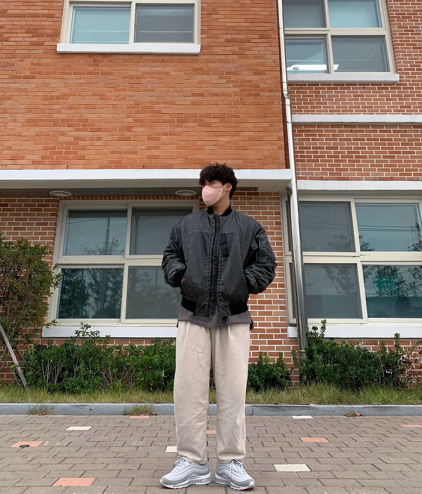 비가 온다 🌧🐸
