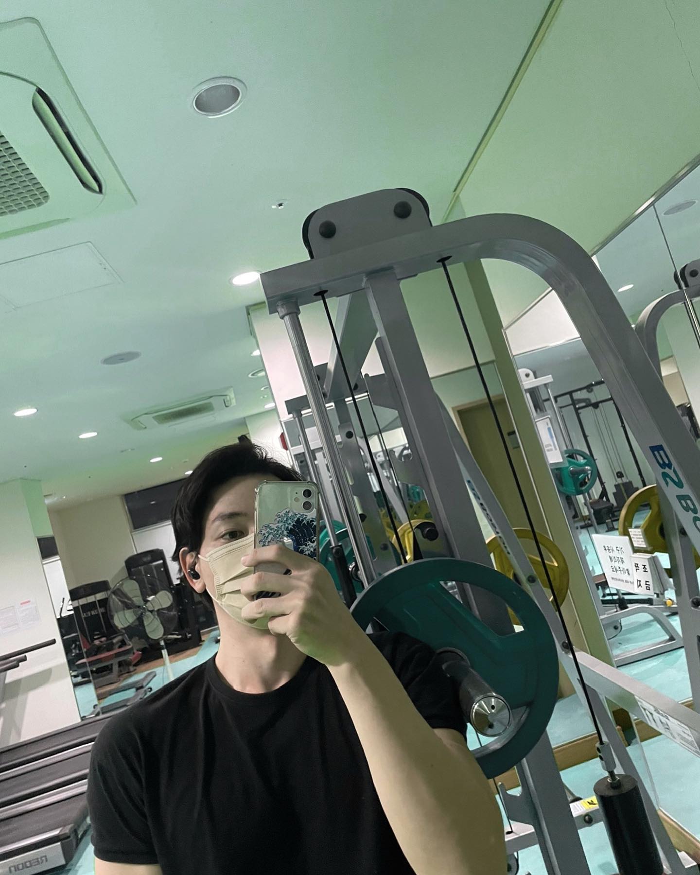 운동은 꾸준히 하나 식단은 놓는중.. 부엌이 좀 어색해지려해🥹🥹 뭐 이럴때도 있고 저럴때도 있는거겠지..?

#오운완 #치팅 #맛집 #운동 #식단