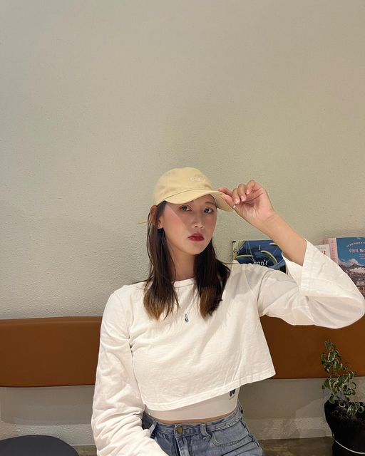 은서 on Instagram: "#협찬 . 친환경 브랜드로 유명한 까를로(carlo)에서 예쁜 모자가 왔어요💕 베이지 색이 정말 어느 룩에 입어도 찰떡.. 너무 예뻐.. 색이 너무 과하게 진하지도 않아서 쿨톤 웜