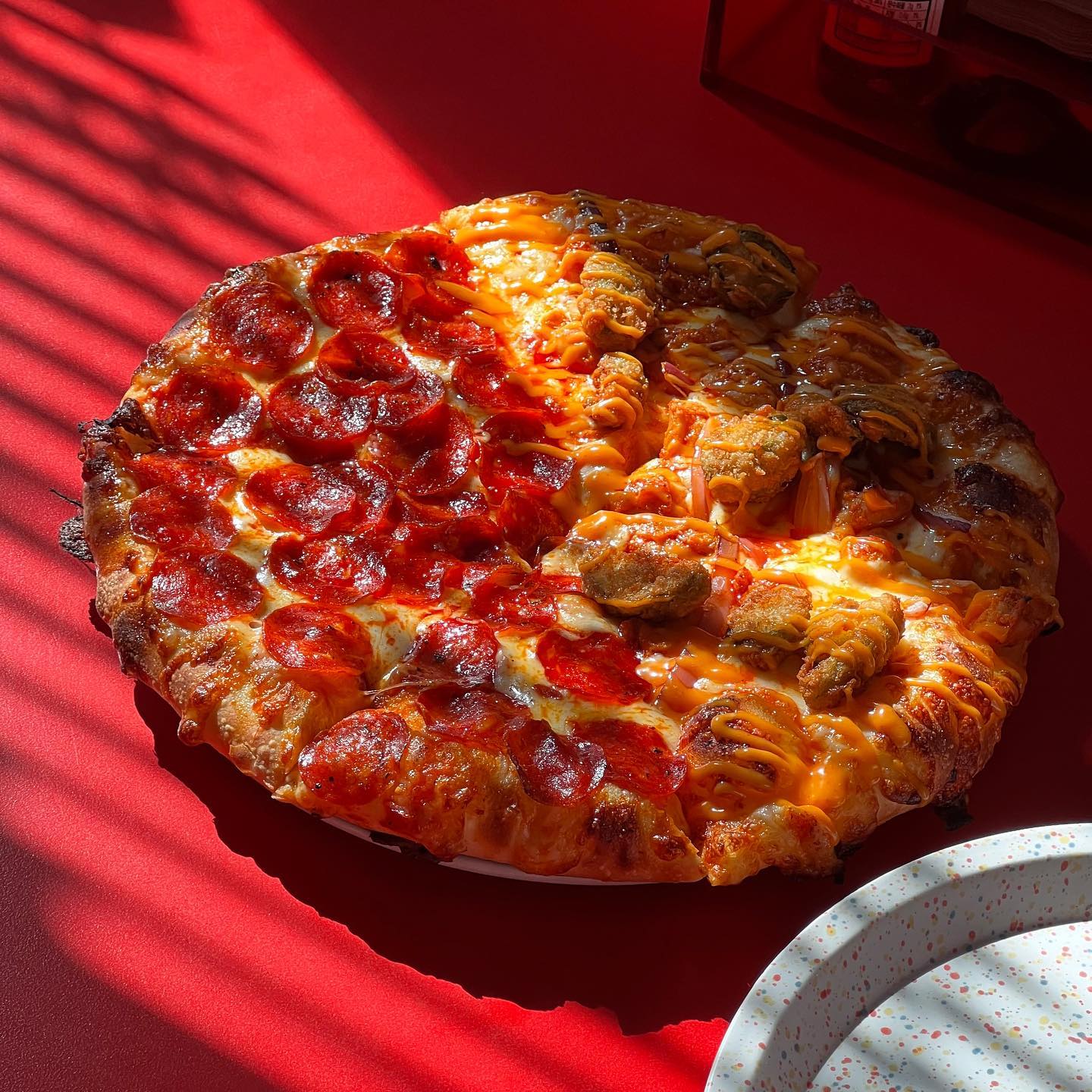 -
직원이 맛있고
피자가 친절해요

#hddpizza

#서울 #성수 #성수동맛집 #성수동피자 #pizza #서울맛집 #서울맛집추천 #성수동 #성수동피자맛집