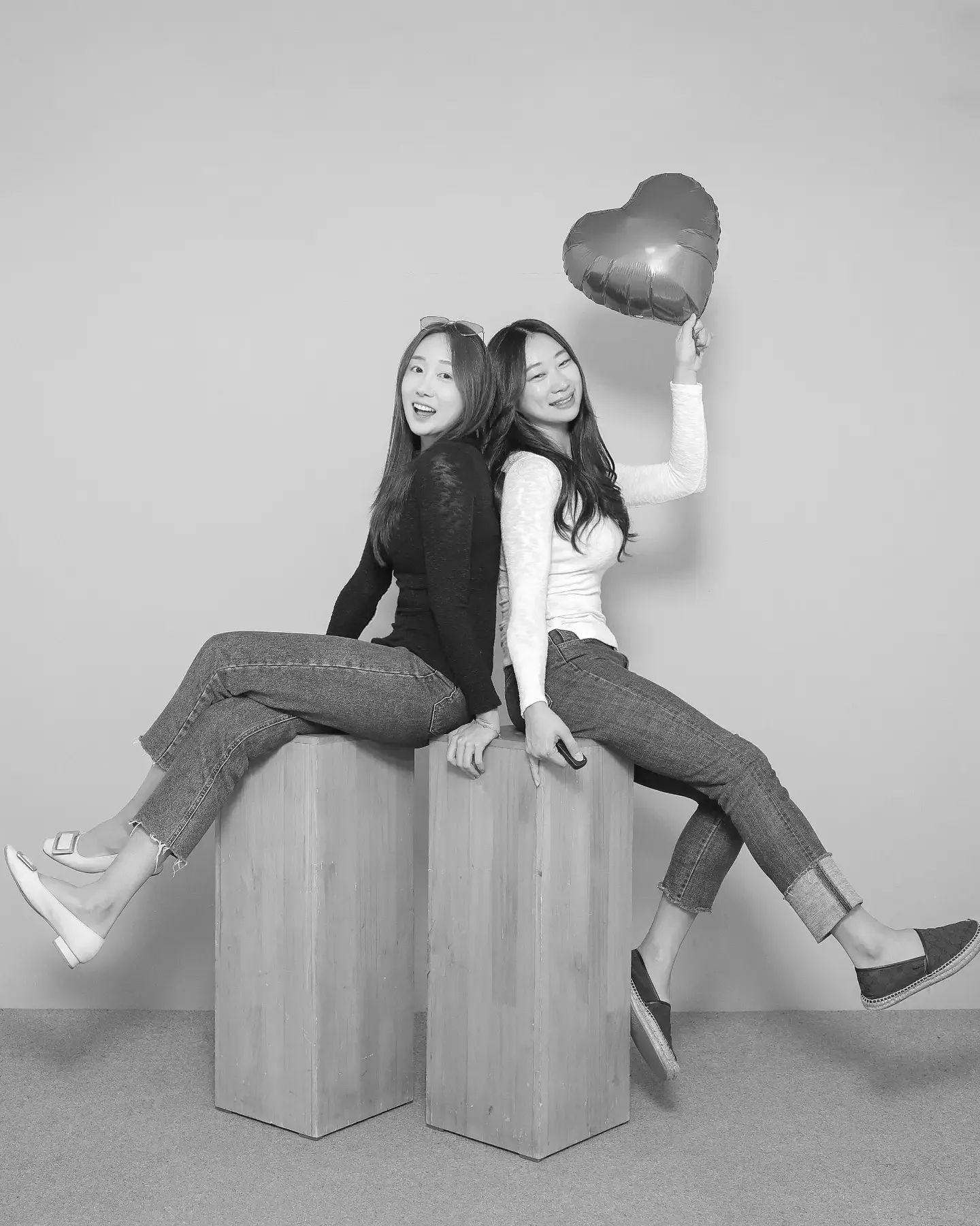 BLACK&WHITE 🎈 
.
재미또 재미또
제주에서 날아온 뽀랑 ❤️ 
#셀프스튜디오
.
.
photoweekstudio