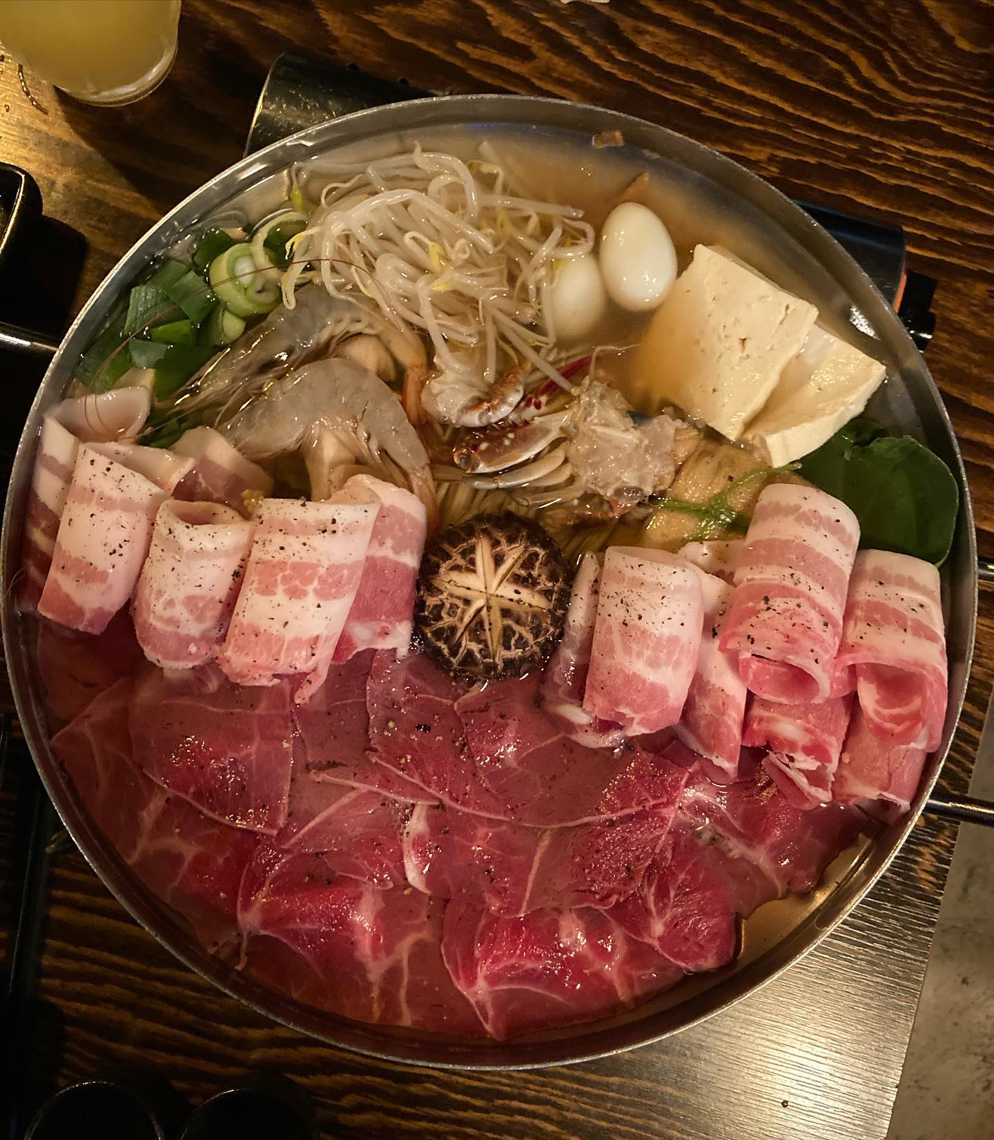 .

서면 존맛탱 술집 #미야 

🍺 미야
📍부산진구 동천로85번길 9
⏰17:30 - 01:30 (금토는 02:30까지)
❤️ 추천메뉴는 창코나베랑 연어사시미
🥰 3년 가까이 찾아가는 맛집이에요! 서면 술집 갈때 항상 젤 먼저 생각 나는 곳!! 
✅ 별빛청하랑 하이볼도 있어용!
.
.
.
#서면맛집 #서면술집 #서면술집추천 #서면미야 #서면데이트 #서면핫플