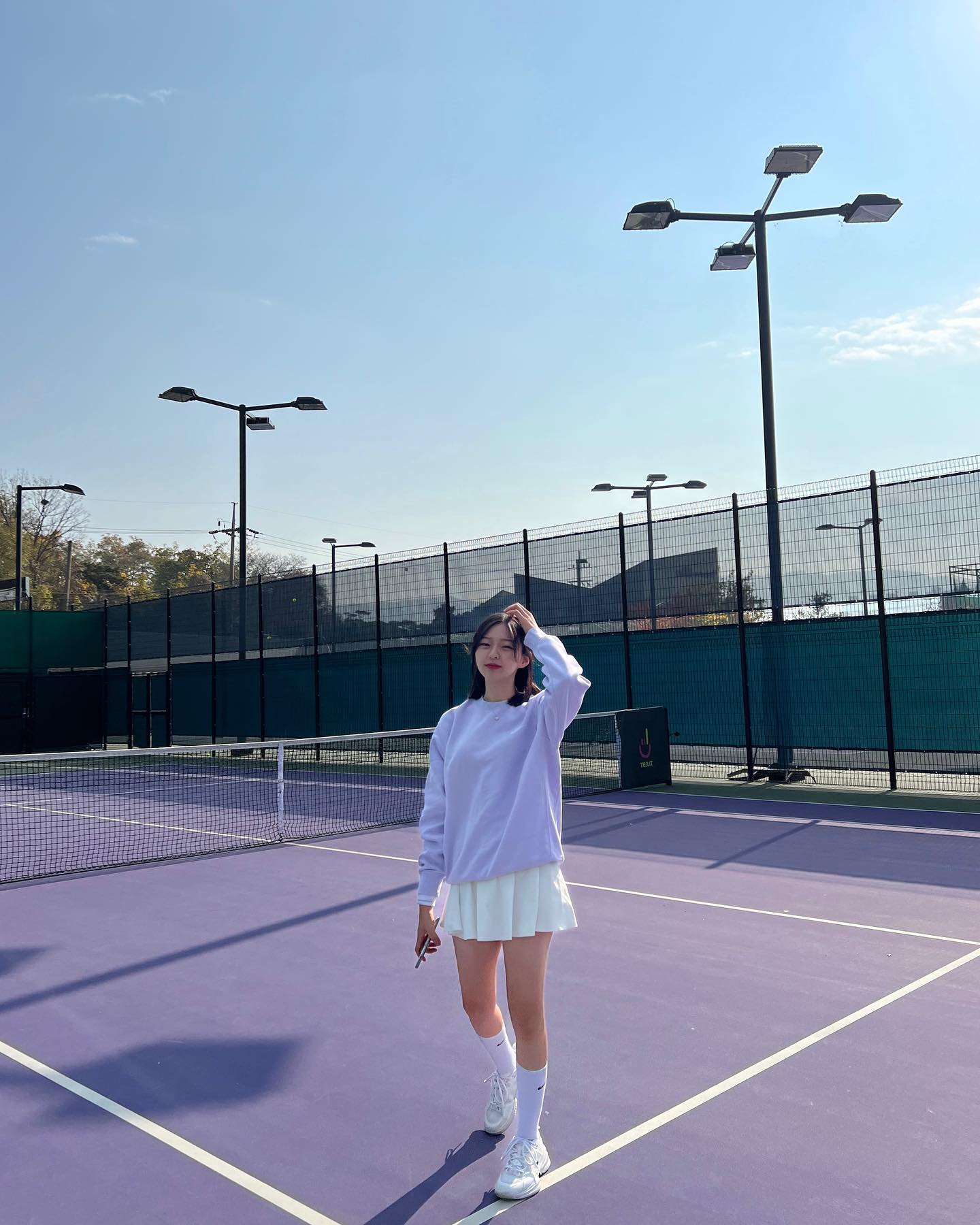 옷도 코트도 내가 조아하는 보라💜
와중에 바람에 앞머리 사라지는 중,,🍃🥶