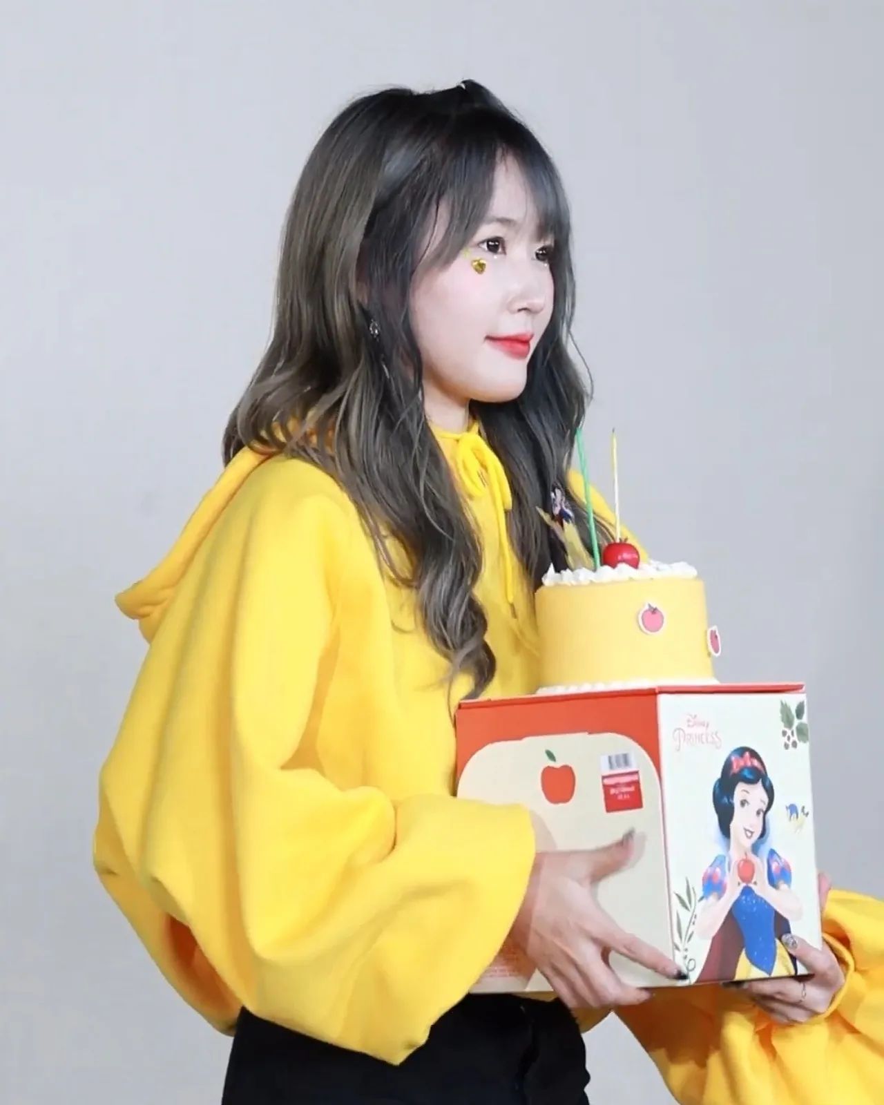 올해 생일도 너무너무 감사합니다🥳💛
알라뷰 내사랑들