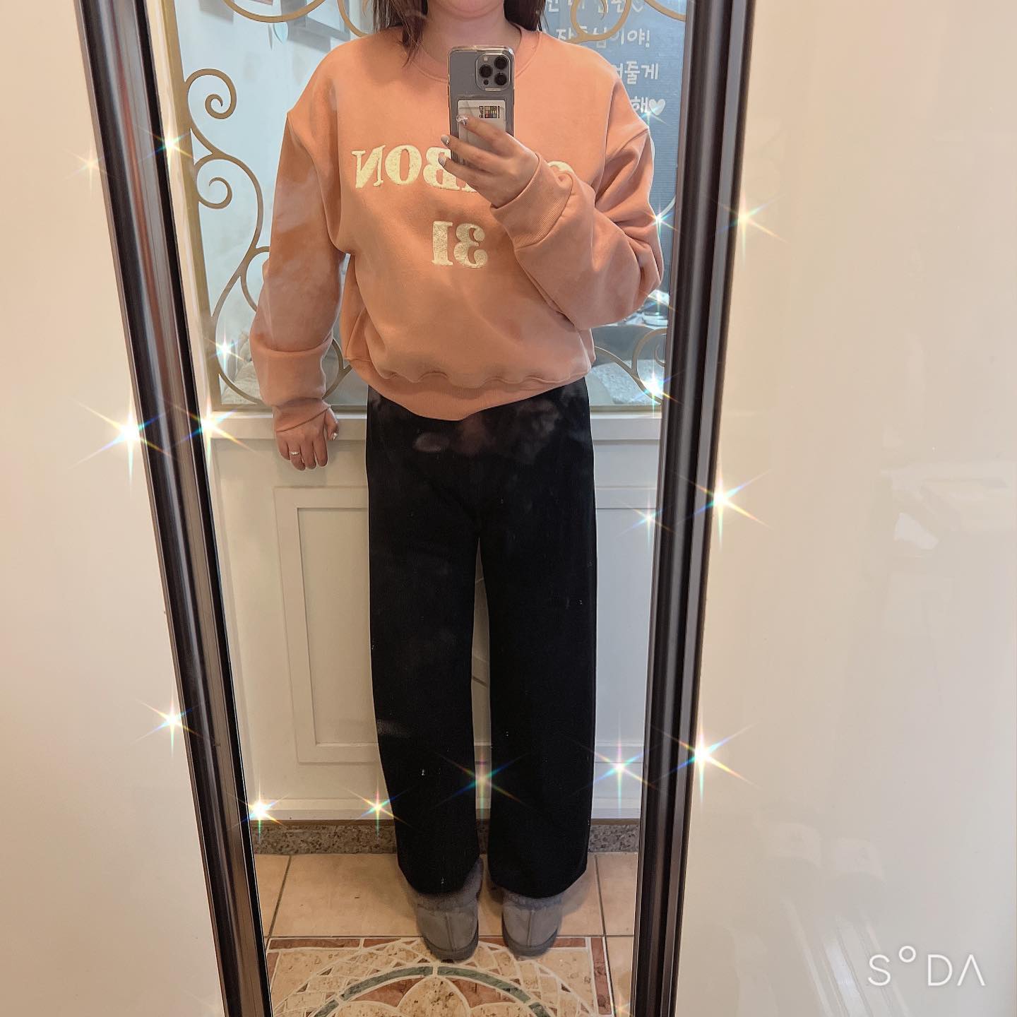 ⠀
외출 후 집에 들어오는길 집앞에 쌓여있는 택배들📦
⠀
dmstlf36 _vanilla_ 진주에서 날아온 생일선물🎁
⠀
나 사랑듬뿍 받고있나봐😭😭😭