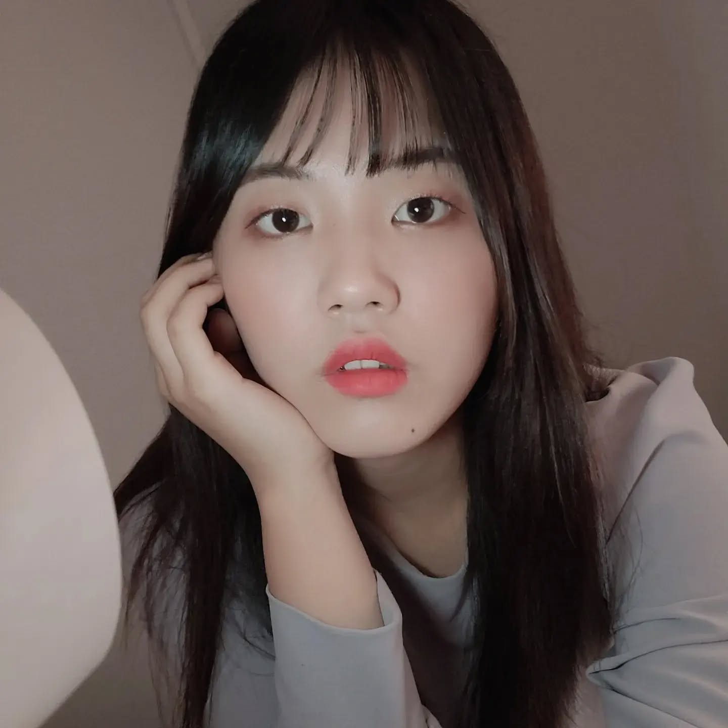 오랜만에 셀카 업로드
좀 달라보이지?😉