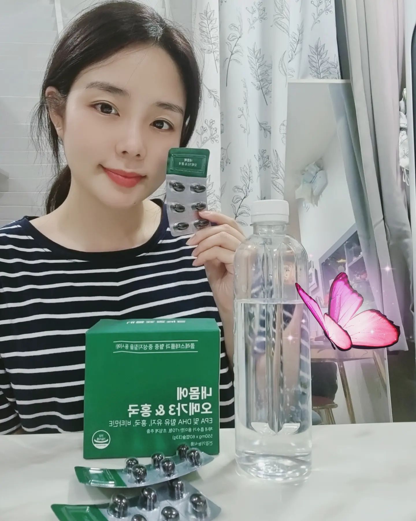 #협찬 
<내몸 프로젝트 내몸에 오메가3&홍국>
혈액순환 잘 안되는분들 주목해주세요!

혈액순환이 잘되기 위해서는
우선 나쁜 콜레스테롤이 낮아야 하고
중성지방과 체지방 내장지방 등이 없어야하고 
항산화가 잘되야해요!👸

그런데 혼자 관리하기가 어려운만큼
내몸에 오메가3&홍국으로 도움을
줄 수 있답니다^^

✅️ 모나콜린k 4mg
✅️ EPA&DHA 500mg
✅️ 비타민E 4mg a-TE

저는 목에 잘 걸리는데 크기가 작아
목넘김에 부담이 없어 좋네요~ 💊 💊 

오메가3는 꾸준히 매일 먹어야 하는데
현재 3+1 이벤트중이니 이때 쟁겨놓는걸로^^

#콜레스테롤 #콜레스테롤영양제 #혈액순환영양제#내몸프로젝트#건강그램#오메가3추천
