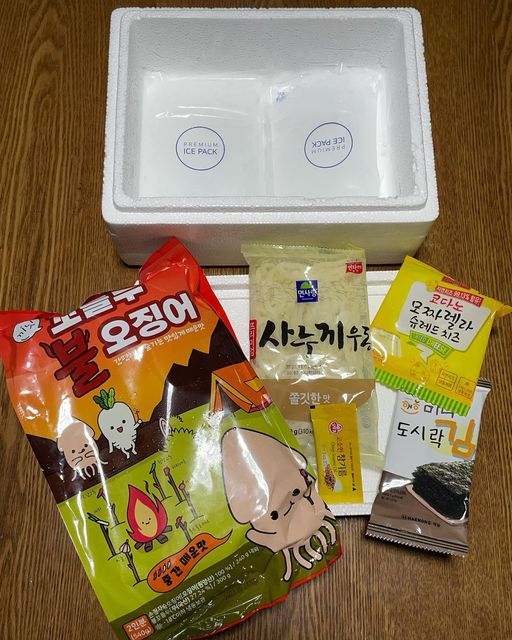 윤할모니의 먹스타 그리고 일상 on Instagram: "요알못도 풍미가득한 오징어볶음 고수로 만들어 주는 끼닛 꼬들무불오징어🦑 택배로 받아보는 밀키트의 매력에 푹 빠진 요즘㉭㉭㉭ 깔끔하게