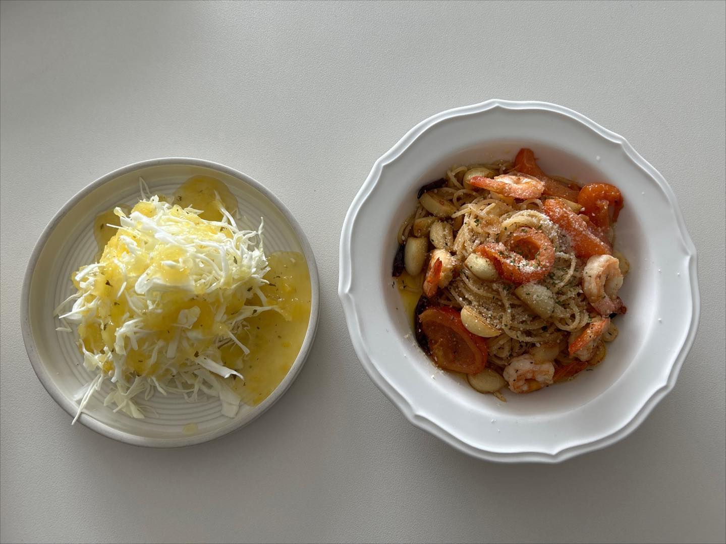 감바스파스타🍝🍝

#오랜만에요리 #점심은간단하게 #감바스 #새우 #파스타 #양배추 #양배추샐러드 #야채먹자 #내일남편쉬는날 #행복 #특식 #일상 #소통 #좋아요 #육아맘환영 #남매맘 #간병인스타그램 #둘다감기