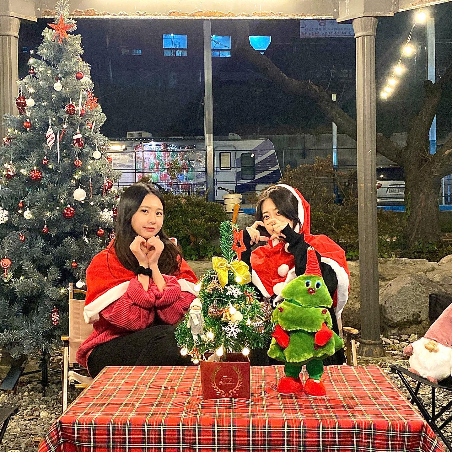 야호 ❤️💚❤️💚❤️💚
손이 꽁꽁 💚❤️💚❤️💚❤️