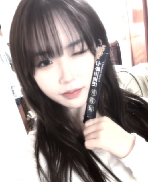 수민 on Instagram: "#광고 🔮구슬프로틴🔮
번거롭게 매번 타먹지 않고 꿀떡🐝🍡
힘들게 흔들지 않아도 되공 가볍게 가방에 들고 다니면서 생각났을때 물이랑 쏠랑쏠랑 먹으니까
세상 편함✨ 알갱이들도 엄청 작어서 목 넘김도 부드럽고 특유의 단백질 비릿내가 없어서 넘 좋음ㅠㅠHACCP가 인증해줬다니까 말모~~

#협찬 #광고#간편식단#프로틴바추천#보충제추천#단백질추천#보충제#프로틴바#단백질보충#단백질보충제#단백질쉐이크#간편식단#헬스#필라테스#등산#요가#테니스#크로스핏#다이어트#식단#바프#바프촬영#바디프로필#헬스타그램#다이어트식단"
