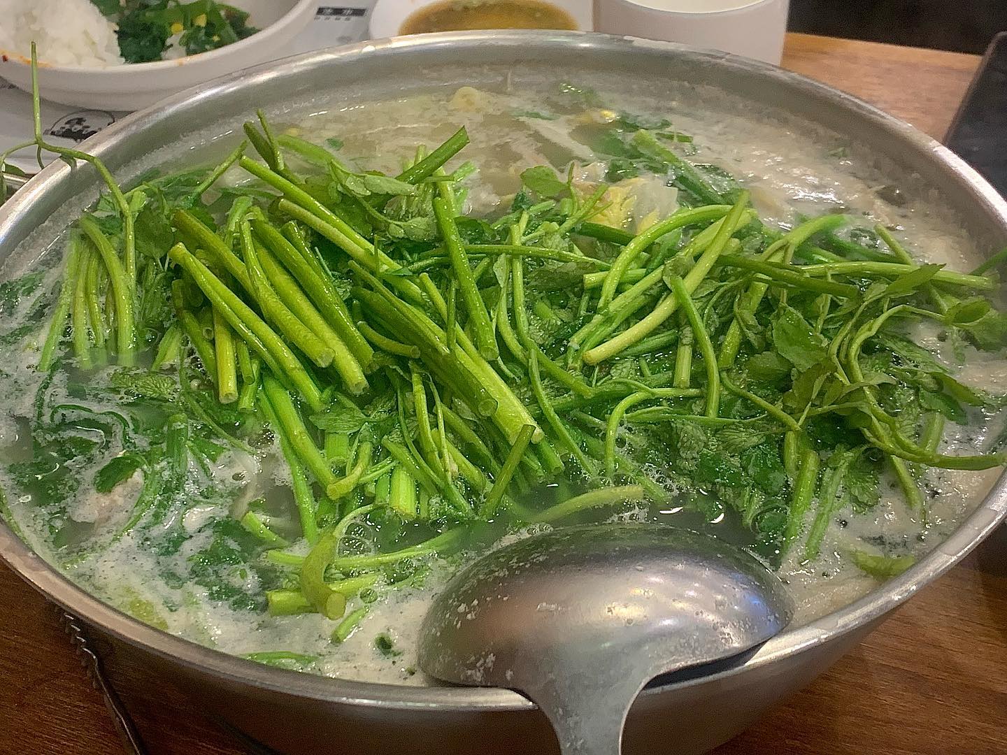똑똑, 오늘은 몸보신으로 복국지리 어때요?